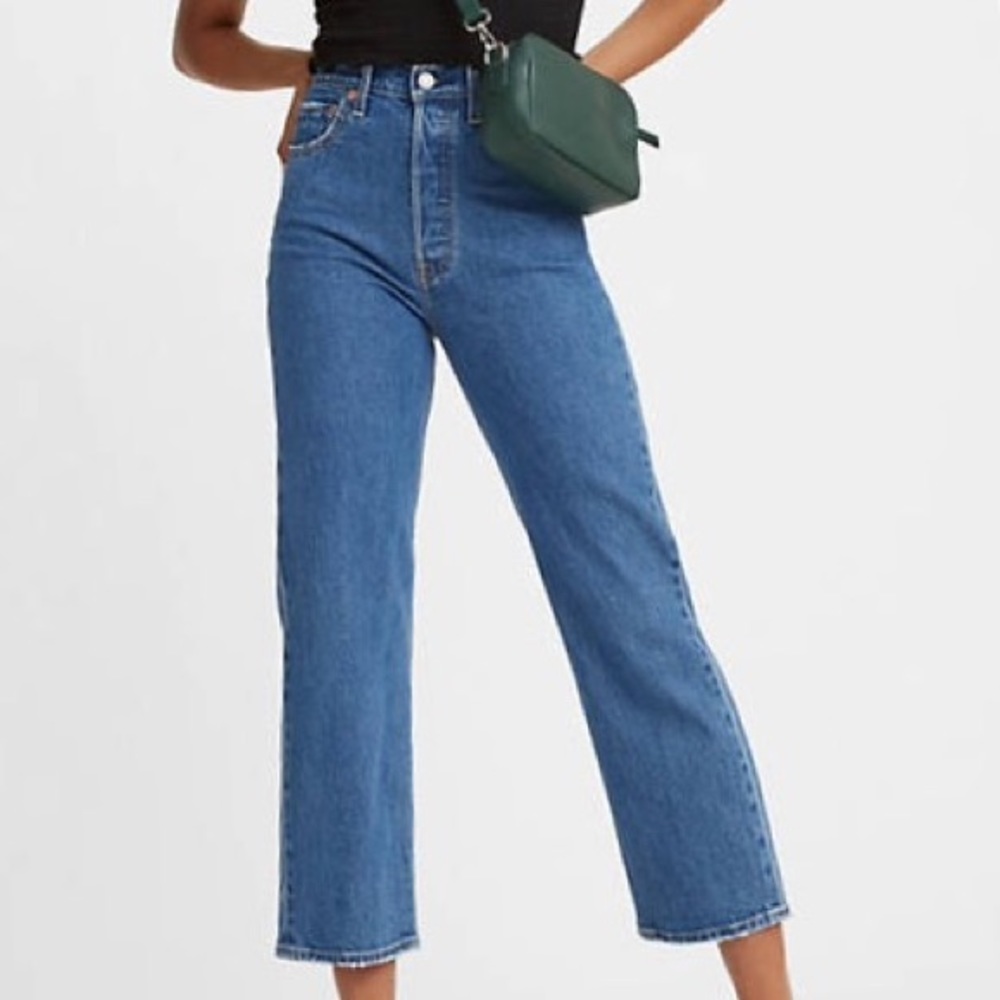 Levi's Ribcage Straight Medium Wash Jeans Size: 26
